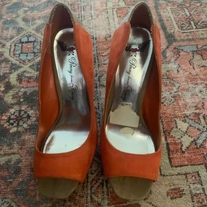 Penny loves Kenny dress heels, size 7, in orange.